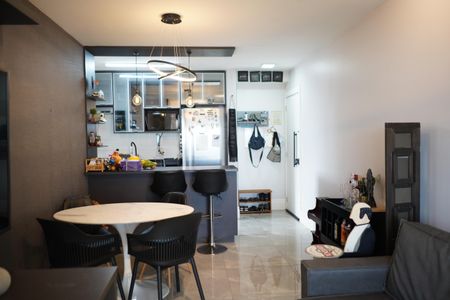 Apartamento à venda com 71m², 3 quartos e 1 vagaSala