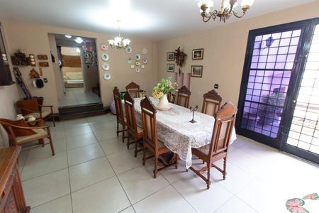 Casa à venda com 278m², 4 quartos e 4 vagasCopa