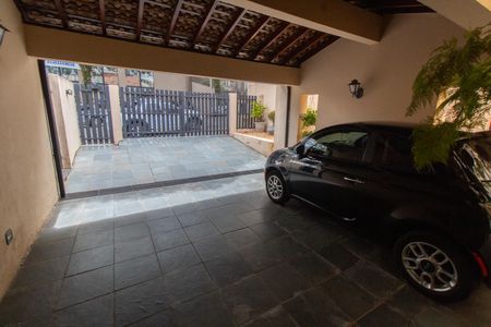 Casa à venda com 278m², 4 quartos e 4 vagasGaragem