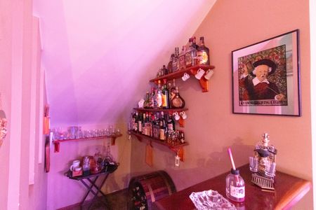 Casa à venda com 278m², 4 quartos e 4 vagasBar