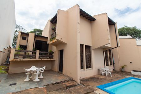 Casa à venda com 278m², 4 quartos e 4 vagasÁrea Externa