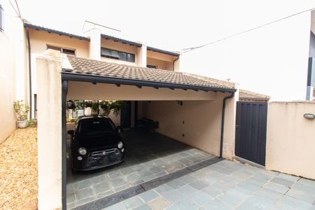 Casa à venda com 278m², 4 quartos e 4 vagasGaragem