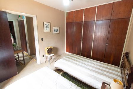 Casa à venda com 278m², 4 quartos e 4 vagasQuarto 2