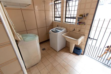 Casa à venda com 278m², 4 quartos e 4 vagasÁrea de Serviço