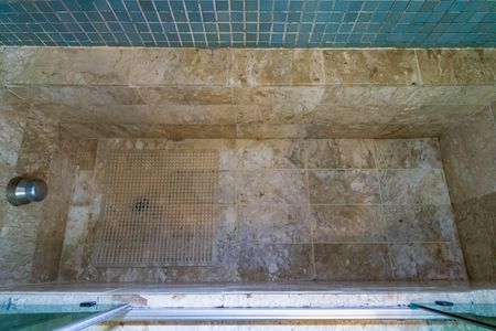 Apartamento à venda com 230m², 4 quartos e 3 vagas Apartamento à venda com 230m², 4 quartos e 3 vagasBanheiro 2