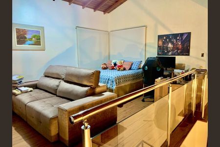 Casa à venda com 158m², 3 quartos e 2 vagas Casa à venda com 158m², 3 quartos e 2 vagasStudio