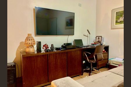 Casa à venda com 158m², 3 quartos e 2 vagas Casa à venda com 158m², 3 quartos e 2 vagasStudio