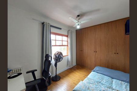 Casa à venda com 180m², 4 quartos e 2 vagas Casa à venda com 180m², 4 quartos e 2 vagasQuarto 1
