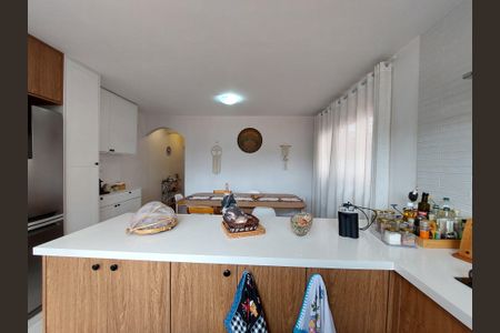 Casa à venda com 180m², 4 quartos e 2 vagas Casa à venda com 180m², 4 quartos e 2 vagasCozinha