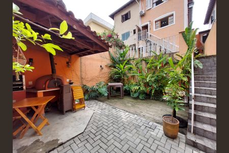Casa à venda com 180m², 4 quartos e 2 vagas Casa à venda com 180m², 4 quartos e 2 vagasÁrea de Lazer