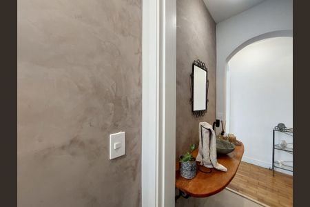 Casa à venda com 180m², 4 quartos e 2 vagas Casa à venda com 180m², 4 quartos e 2 vagasLavabo