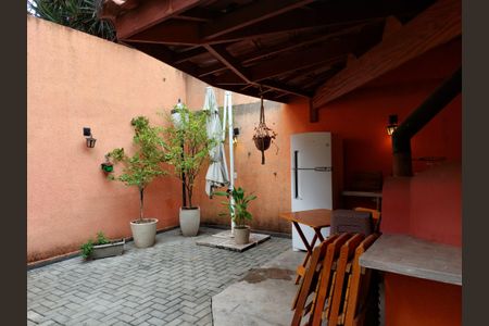 Casa à venda com 180m², 4 quartos e 2 vagas Casa à venda com 180m², 4 quartos e 2 vagasÁrea de Lazer