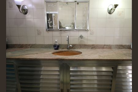 Casa à venda com 100m², 3 quartos e 3 vagasBanheiro