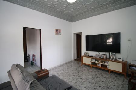 Casa à venda com 100m², 3 quartos e 3 vagasSala