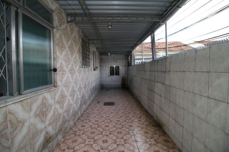 Casa à venda com 100m², 3 quartos e 3 vagasCorredor