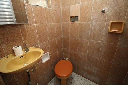 Casa à venda com 100m², 3 quartos e 3 vagasBanheiro de Serviço