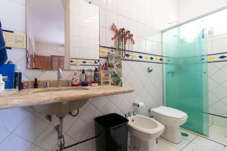 Casa à venda com 206m², 3 quartos e 3 vagas Casa à venda com 206m², 3 quartos e 3 vagasBanheiro da Suíte