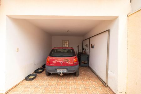 Casa à venda com 206m², 3 quartos e 3 vagas Casa à venda com 206m², 3 quartos e 3 vagasGaragem