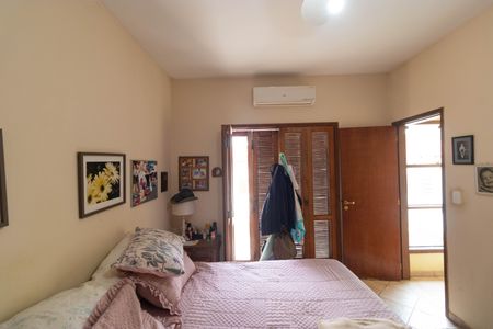 Casa à venda com 206m², 3 quartos e 3 vagas Casa à venda com 206m², 3 quartos e 3 vagasSuíte