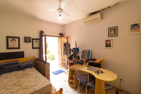 Casa à venda com 206m², 3 quartos e 3 vagas Casa à venda com 206m², 3 quartos e 3 vagasQuarto 01