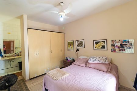 Casa à venda com 206m², 3 quartos e 3 vagas Casa à venda com 206m², 3 quartos e 3 vagasSuíte