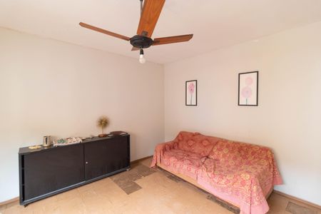 Casa à venda com 206m², 3 quartos e 3 vagas Casa à venda com 206m², 3 quartos e 3 vagasSala 02 da edícula