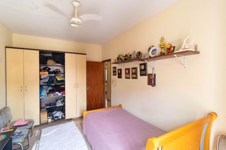 Casa à venda com 206m², 3 quartos e 3 vagas Casa à venda com 206m², 3 quartos e 3 vagasQuarto 02