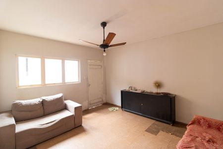 Casa à venda com 206m², 3 quartos e 3 vagas Casa à venda com 206m², 3 quartos e 3 vagasSala 02 da edícula