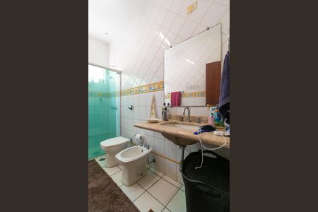 Casa à venda com 206m², 3 quartos e 3 vagas Casa à venda com 206m², 3 quartos e 3 vagasBanheiro