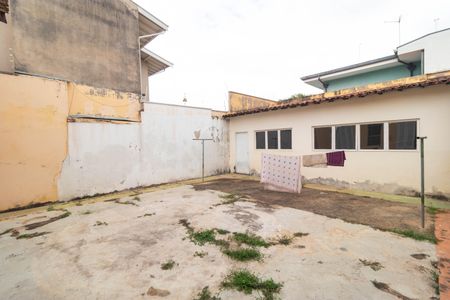 Casa à venda com 206m², 3 quartos e 3 vagas Casa à venda com 206m², 3 quartos e 3 vagasQuintal