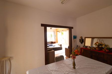 Casa à venda com 206m², 3 quartos e 3 vagas Casa à venda com 206m², 3 quartos e 3 vagasSala de Jantar