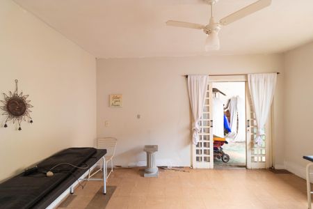 Casa à venda com 206m², 3 quartos e 3 vagas Casa à venda com 206m², 3 quartos e 3 vagasSala 01 da edícula