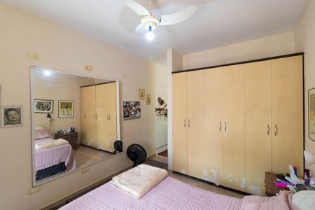 Casa à venda com 206m², 3 quartos e 3 vagas Casa à venda com 206m², 3 quartos e 3 vagasSuíte