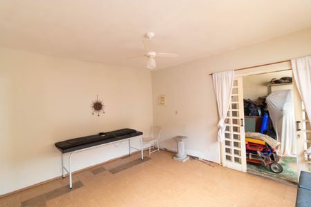 Casa à venda com 206m², 3 quartos e 3 vagas Casa à venda com 206m², 3 quartos e 3 vagasSala 01 da edícula