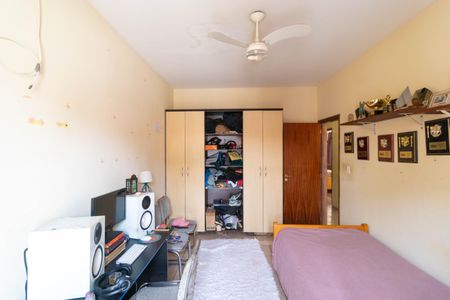 Casa à venda com 206m², 3 quartos e 3 vagas Casa à venda com 206m², 3 quartos e 3 vagasQuarto 02