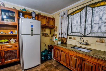 Casa à venda com 130m², 2 quartos e 7 vagas Casa à venda com 130m², 2 quartos e 7 vagasCozinha