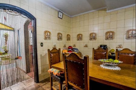 Casa à venda com 130m², 2 quartos e 7 vagas Casa à venda com 130m², 2 quartos e 7 vagasCozinha