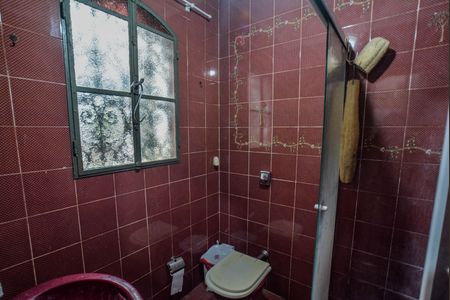 Casa à venda com 130m², 2 quartos e 7 vagas Casa à venda com 130m², 2 quartos e 7 vagasBanheiro de Serviço