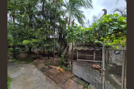 Casa à venda com 130m², 2 quartos e 7 vagas Casa à venda com 130m², 2 quartos e 7 vagasQuintal