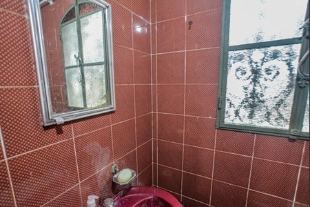 Casa à venda com 130m², 2 quartos e 7 vagas Casa à venda com 130m², 2 quartos e 7 vagasBanheiro de Serviço