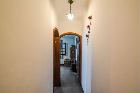 Casa à venda com 130m², 2 quartos e 7 vagas Casa à venda com 130m², 2 quartos e 7 vagasCorredor