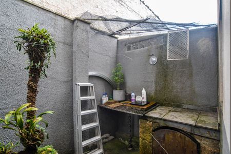 Casa à venda com 130m², 2 quartos e 7 vagas Casa à venda com 130m², 2 quartos e 7 vagasÁrea de Serviço