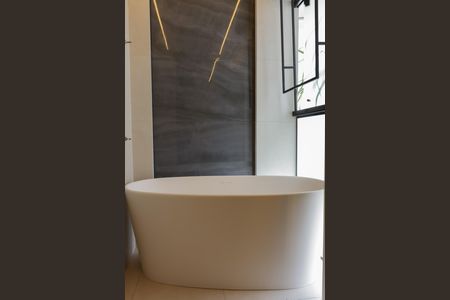 Apartamento para alugar com 134m², 2 quartos e 2 vagas Apartamento para alugar com 134m², 2 quartos e 2 vagasBanheiro da suite