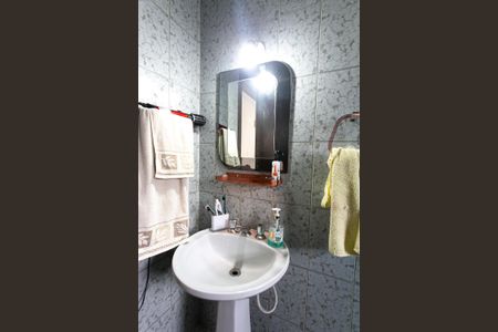 Casa à venda com 115m², 5 quartos e 2 vagasCasa 2 - Banheiro Social