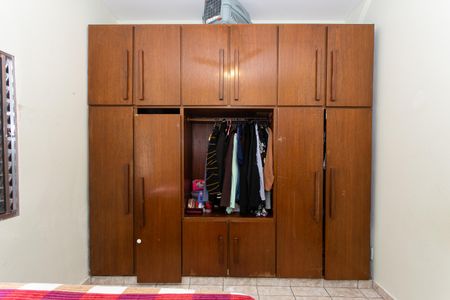 Casa à venda com 115m², 5 quartos e 2 vagasCasa 1 - Quarto 1