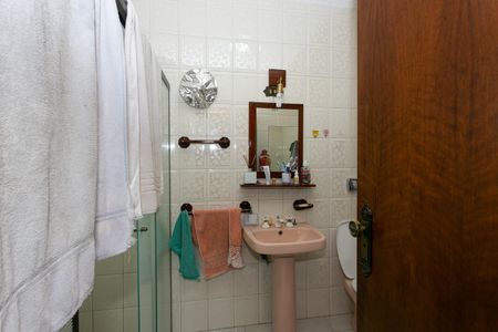 Casa à venda com 115m², 5 quartos e 2 vagasCasa 2 - Banheiro da Suíte