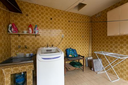 Casa à venda com 115m², 5 quartos e 2 vagasCasa 1 - Área de Serviço