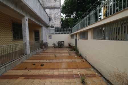 Casa à venda com 300m², 5 quartos e 6 vagasQuintal
