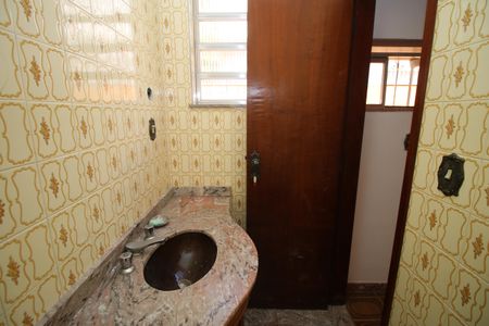 Casa à venda com 300m², 5 quartos e 6 vagasBanheiro da Suíte