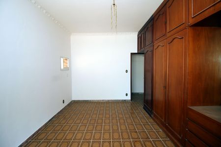 Casa à venda com 300m², 5 quartos e 6 vagasQuarto 1